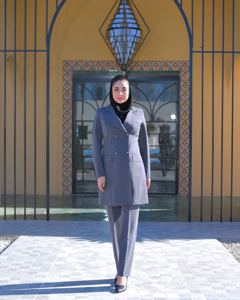 علت‌های بد ایستادن جلوی مانتو