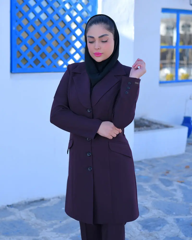 ویژگی‌های بهترین مانتو شلوار اداری در بارداری